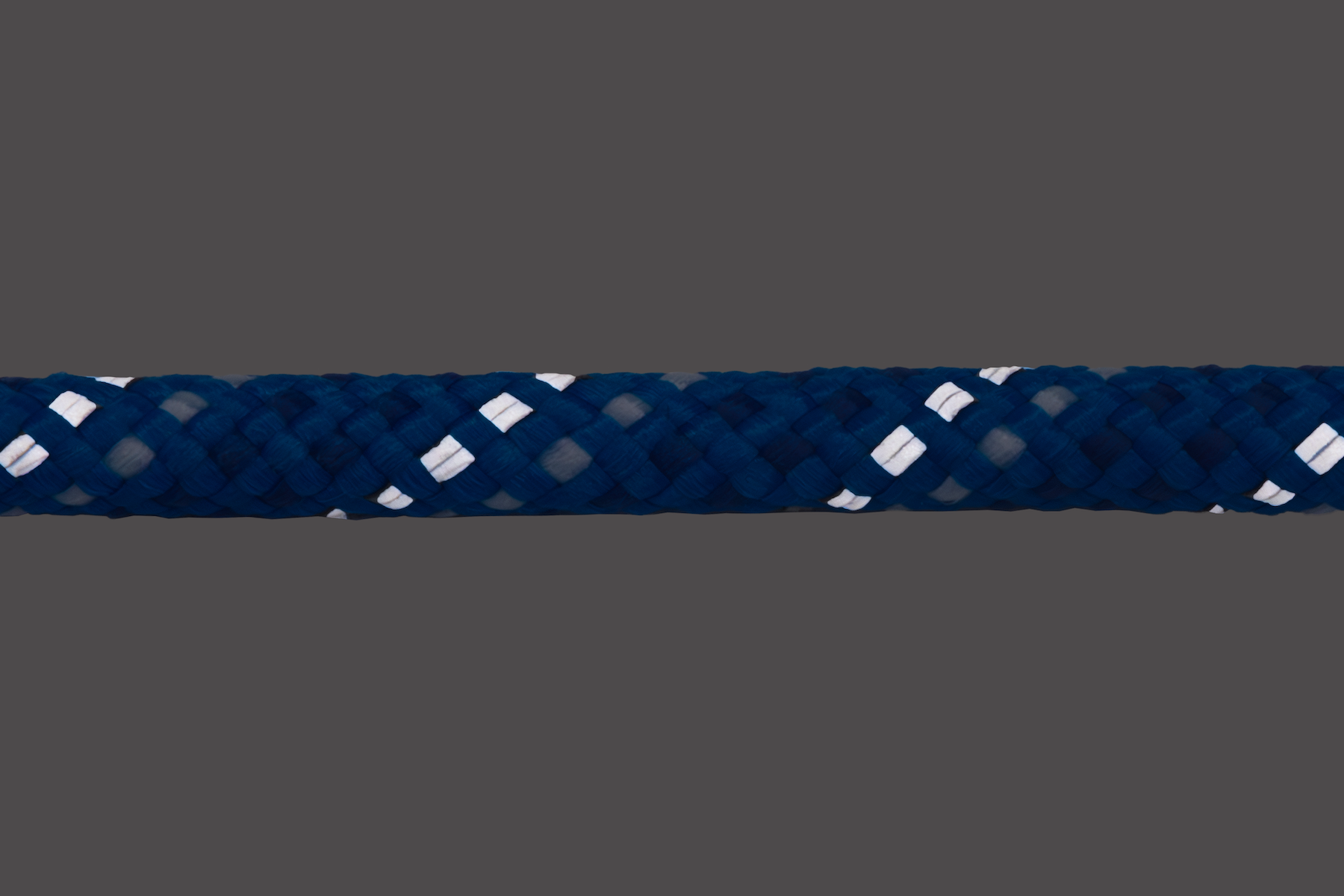 25604_Knot-a-Collar_Blue-Pool_Reflective_STUDIO_47c32bc0-d533-49be-a4e6-17b7740b7e67.png