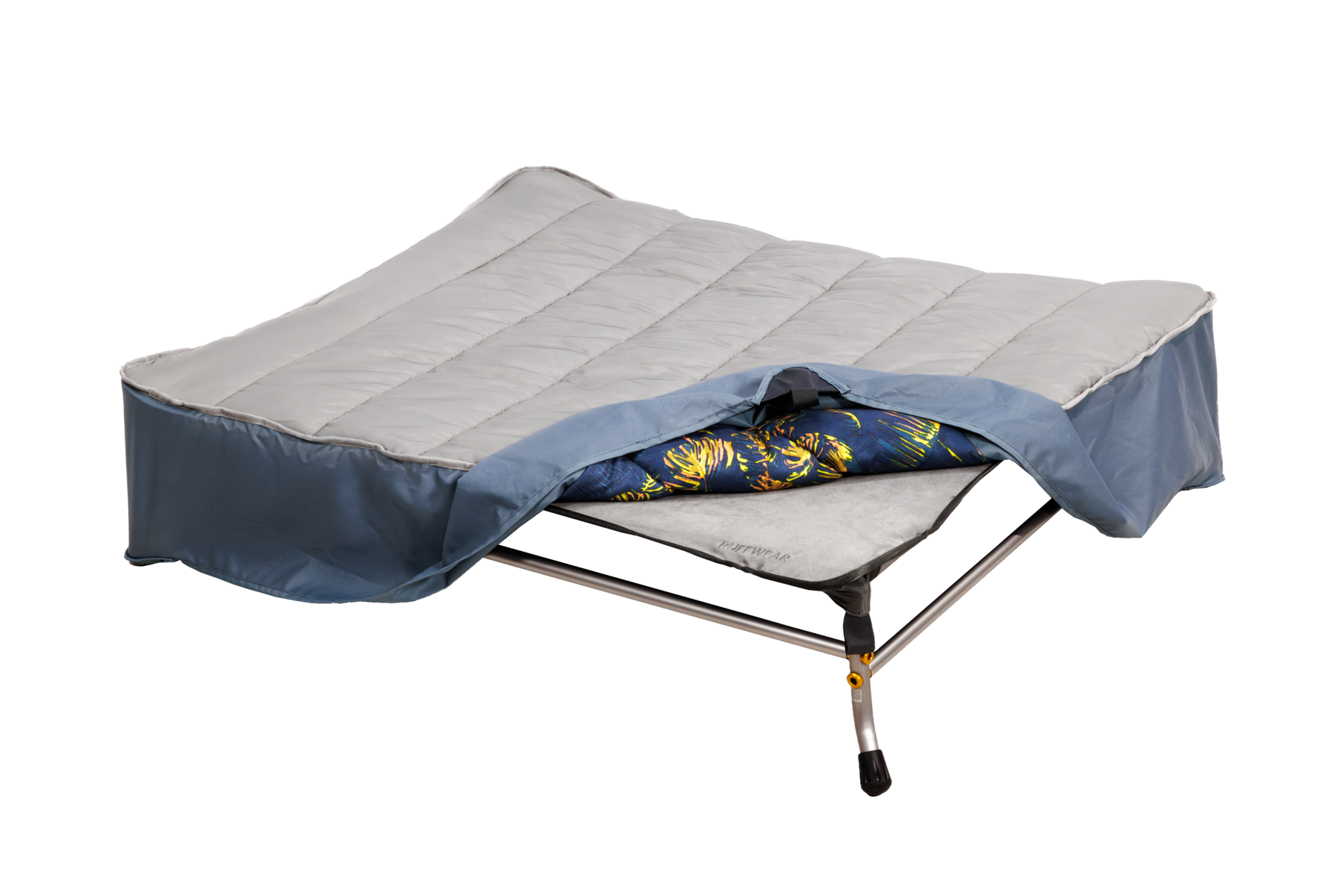 CompressedPNG-1073_Mt.EverRest-Insulated-Dog-Cot-Cover_Deep-Jungle_Detail-3_STUDIO.png