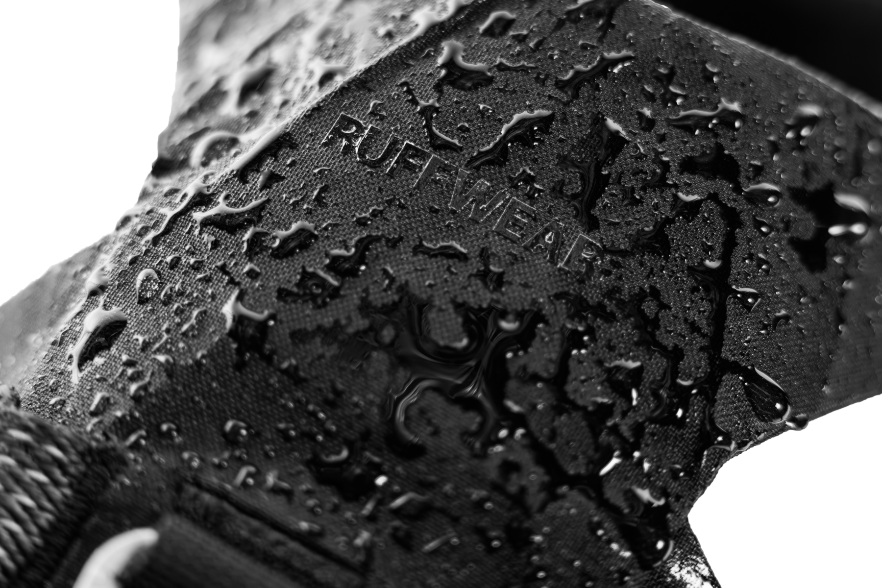 CompressedPNG-3090_Ridgeline-Harness_Obsidian-Black_Detail-1_STUDIO.png